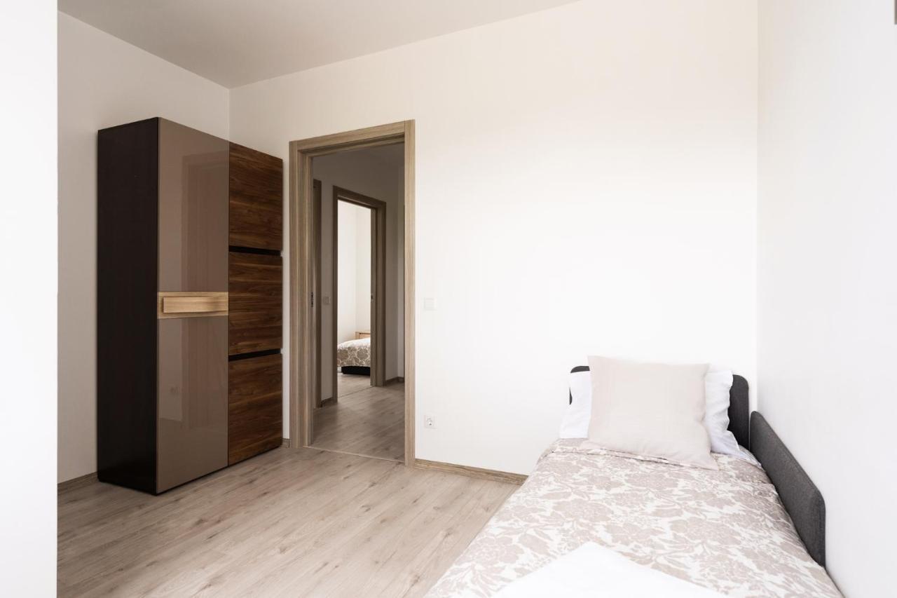 1 House Between Two Lakes Vilnius Exterior photo